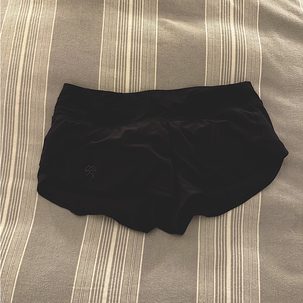 Lululemon speed up shorts 2.5 size 6